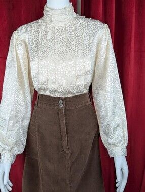 Vintage 80's Chimney Ridge Petites Cream White Satin Cheetah Print Blouse